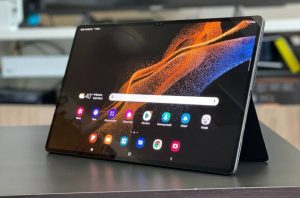 آیا شارژر فندکی ضرر دارد؟ نگاهی به شایعات و واقعیات! 19 galaxy tab s8 ultra lead cover 910x600 1